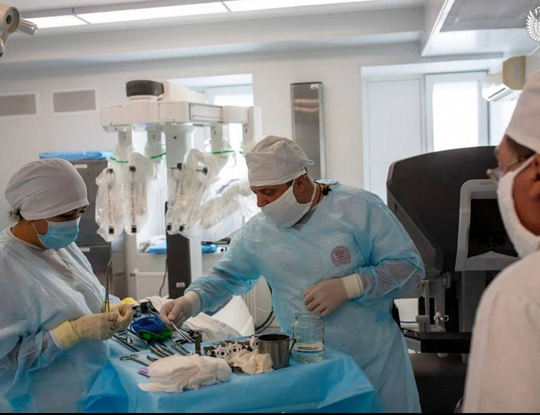 В Клинике Башкирского государственного медицинского университета Минздрава России выполнена уникальная операция с применением роботической системы